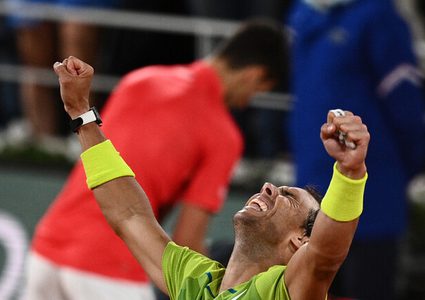 نادال يجرد دجوكوفيتش من اللقب ويتأهل إلى نصف نهائي "رولان غاروس" للمرة 15