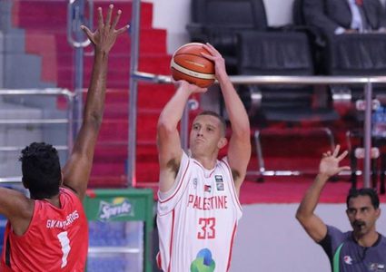 بعثة المنتخب العراقي تصل فلسطين لخوض غمار تصفيات كأس آسيا لكرة السلة