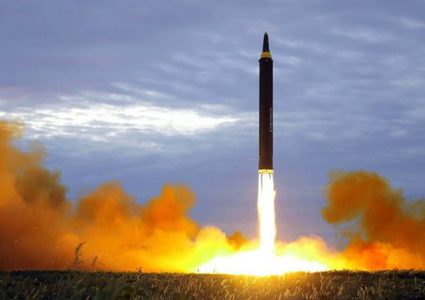 واشنطن وتل ابيب: ملتزمون بتنسيق الجهود لمنع إيران من امتلاك سلاح نووي