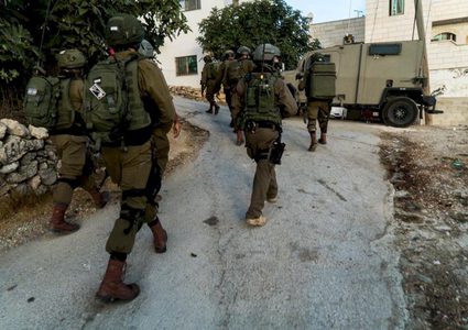 الاحتلال يقتحم طمون ويفتش منزلا فيها