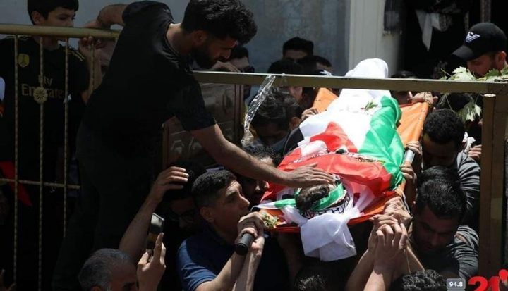 جماهير غفيرة تشيع جثمان الشهيد الفتى عودة صدقة