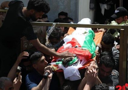 جماهير غفيرة تشيع جثمان الشهيد الفتى عودة صدقة