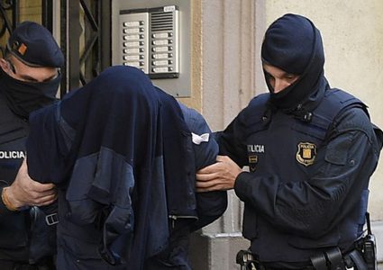 الشرطة الأوروبية تعتقل عدداً من كبار تجار البشر