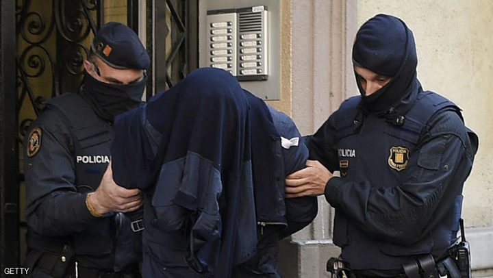 الشرطة الأوروبية تعتقل عدداً من كبار تجار البشر