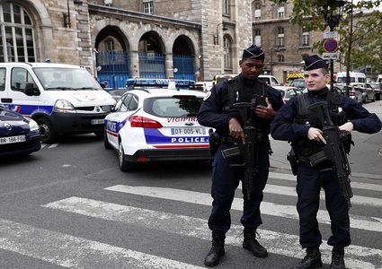 فرنسا:مصادرة أسلحة وذخائر خلال اعتقال نازيين جدد