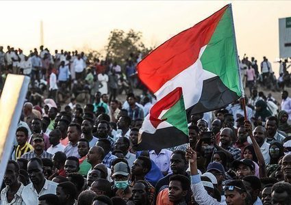 السودان...مقتل متظاهر بالخرطوم في ذكرى فض "اعتصام القيادة"
