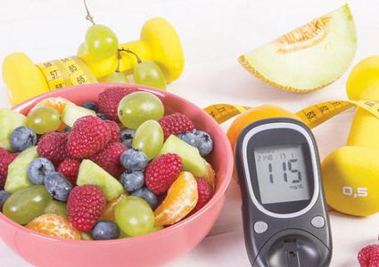 خطأ شائع يرتكبه مرضى السكري عند تناول الفاكهة