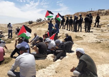 إصابات بالاختناق خلال قمع الاحتلال فعالية ضد الاستيطان في مسافر يطا