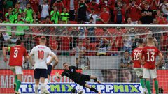 ركلة جزاء تمنح هنغاريا أول فوز على إنجلترا في 60 عاما