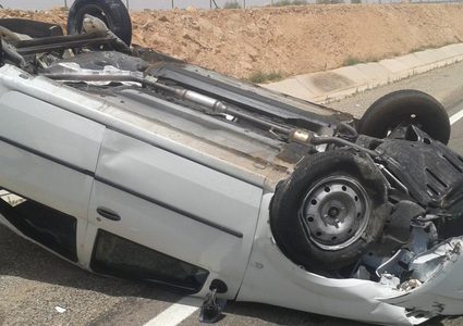 إصابة مواطن جراء انقلاب مركبته أثناء مطاردته من قبل الاحتلال جنوب الخليل