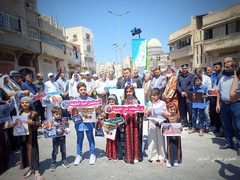 افتتاح ميدان شيرين أبو عاقلة في شارع القدس وسط بلدة بني سهيلا شرقي محافظة خان يونس جنوبي قطاع غزة.