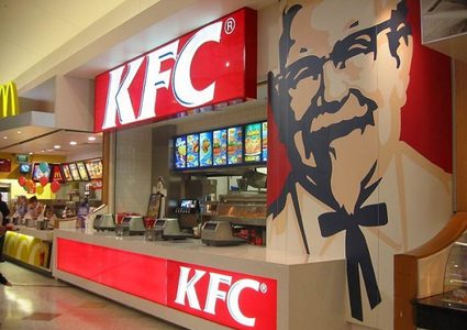 أزمة في دجاج كنتاكي بسبب "الخس".. والزبائن يحتجون