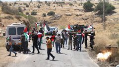 الأغوار الشمالية : الاحتلال يقمع مسيرة على حاجز تياسير قرب طوباس منددة بانشاء بؤرة استيطانية جديدة في منطقة الفارسية بالأغوار
تصوير: عدي دعيبس