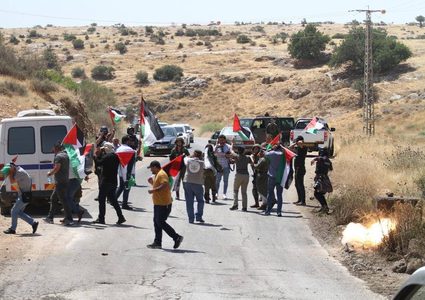 الأغوار الشمالية : الاحتلال يقمع مسيرة على حاجز تياسير قرب طوباس منددة بانشاء بؤرة استيطانية جديدة في منطقة الفارسية بالأغوار
تصوير: عدي دعيبس