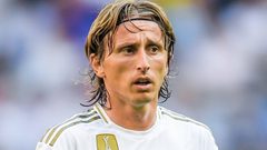 ريال مدريد يمدد عقد مودريتش