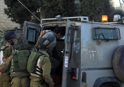 3 إصابات في جنين ونابلس واعتداءات بالعيساوية واعتقال 13 مواطنًا في القدس والضفة