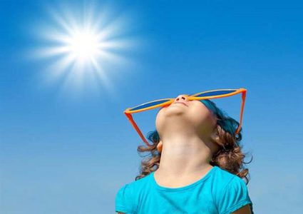 كيف تحمي عينيك من حرارة أشعة الشمس ؟