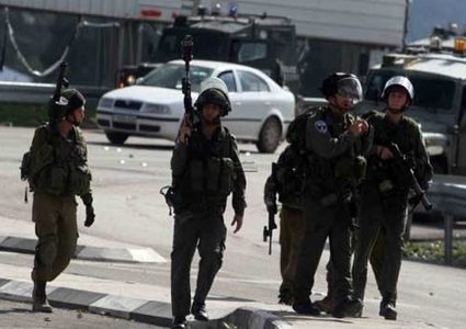 الاحتلال ينصب حاجزا عسكريا على مفترق عرابة جنوب جنين