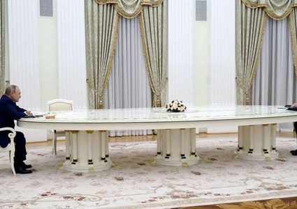 فرنسا "ليست مستعدة لتقديم تنازلات" لروسيا