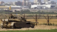 الاحتلال يستهدف منازل المواطنين شرق خان يونس