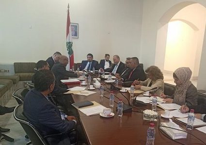 الدول العربية المضيفة للاجئين الفلسطينيين ترفض نقل تفويض الأونروا لأي وكالة أخرى