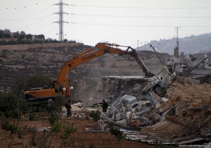 سلطات الاحتلال تهدم منزلا في الطيرة بأراضي عام الـ48