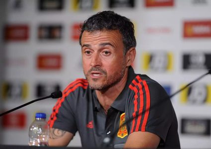 إنريكي يستبعد تتويج إسبانيا بالمونديال.. ويرشح منتخبين آخرين