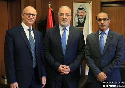 النجاح تستقبل وزير النقل وتطلعه على مشاريع إعادة تصميم  مطاري القدس وغزة