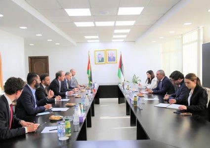 الشيخ يبحث الأزمة المالية مع وفد من الخارجية الفرنسية