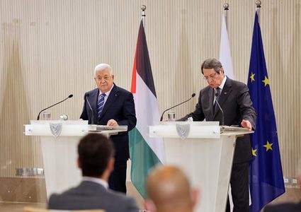 الرئيس عباس: مستعدون للانخراط في أي جهود سلام مبنية على أساس الشرعية الدولية