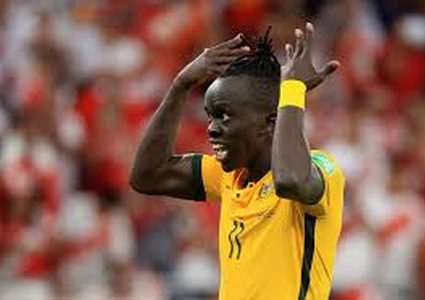 لاجئ سوداني يقود أستراليا إلى كأس العالم