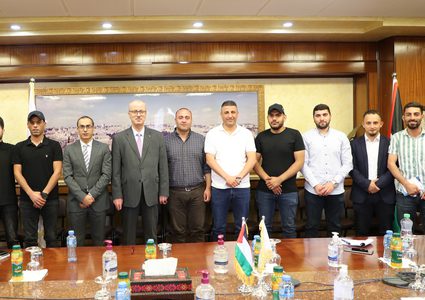 مجلس أمناء النجاح يلتقي مجلس اتحاد الطلبة والكتل الطلابية في الجامعة