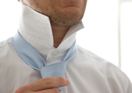 طبيب روسي: ربطة العنق يمكن أن تسبب جلطة دماغية