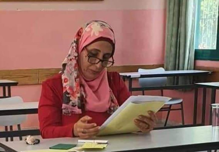 العمر مجرد رقم ...بعد انقطاع طويل.. الفلسطينيتان شريفة صقر 64 عاما وأحلام سليمان 53 عاما تتقدمان لامتحانات الثانوية العامة في مديرية تربية جنوب نابلس