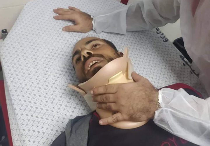 إصابة 3 صيادين برصاص معدني مغلف بالمطاط؛ جراء اعتداء زوارق الاحتلال عليهم في بحر الشمال وتدمير محرك قارب الصياد حسام محمد بكر