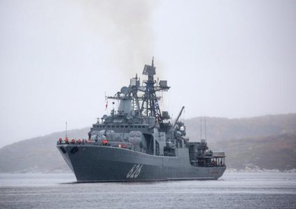 أوكرانيا تعلن ضرب سفينة روسية تنقل أنظمة دفاع جوي