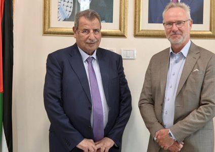 خوري يطلع القنصل السويدي على آخر مستجدات القضية الفلسطينية