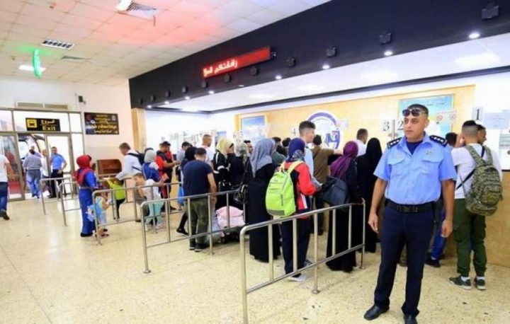الشرطة: تنقل 42 ألف مسافر عبر معبر الكرامة وتوقيف 156 مطلوبا الأسبوع الماضي