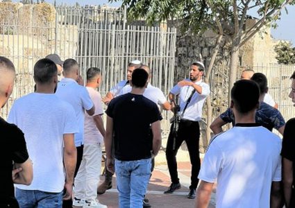 مستوطنون يطلقون النار في مؤسسة "برج اللقلق" بالقدس