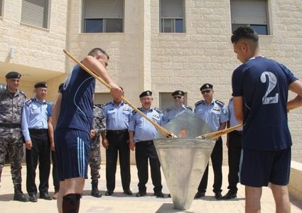 تتويج الفائزين بفعاليات اليوم الأولمبي الشرطي في أريحا