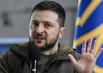 زيلينسكي يتحدى روسيا: لن نتنازل عن الجنوب