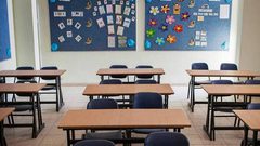 اضراب جزئي للمعلمين احتجاجا على عدم رفع الأجور