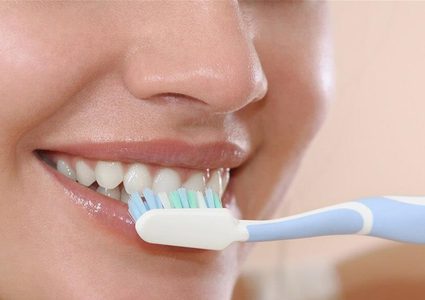 6 مكونات في معجون الأسنان يجب تجنبها