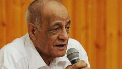 وفاة الروائي الفلسطيني غريب عسقلاني عن 74 عاما