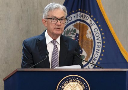 رئيس الاحتياطي الفيدرالي الأميركي يتوقع "مفاجآت أخرى"