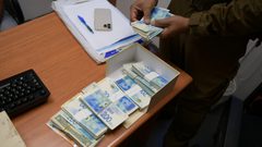 مصادرة أكثر من مليون شيكل من محل تجاري ومنزل في كفر كنا