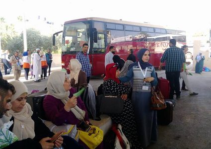 مغادرة الفوج الأول من حجاج الضفة للديار الحجازية عبر معبر الكرامة