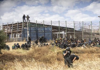 المغرب: مقتل 5 مهاجرين أثناء محاولتهم اقتحام سياج جيب مليلية