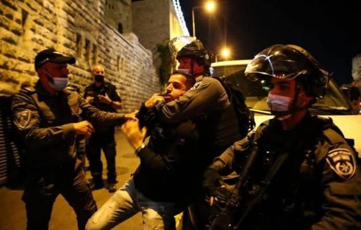 قوات الاحتلال تصيب شابا بالرصاص وتعتقله في بلدة سلواد