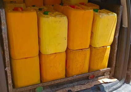 طولكرم:ضبط شاحنة محملة بزيوت قلي مستعمل وتحويلها لأحد المصانع للمعالجة